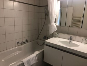 مجففات شعر، مناشف