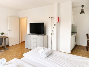 アイロン / アイロン台、WiFi、ベッドシーツ