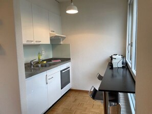 焗爐、爐具、咖啡機/沖茶器、廚房用具/餐具/器皿