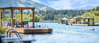 Riverside by Cowichan Lake Cottages