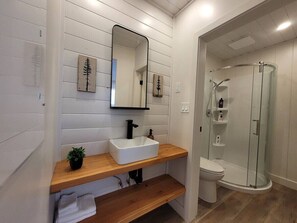 Suite, Private Bathroom (Unit 3 - Trail Room) | Bathroom | Towels, soap, shampoo, toilet paper - Riverside by Cowichan Lake Cottages (Lake Cowichan)