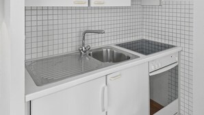 咖啡機/沖茶器、焗爐、爐具、廚房用具/餐具/器皿