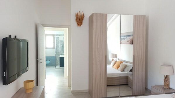 2 makuuhuonetta, silitysrauta/-lauta, ilmainen Wi-Fi