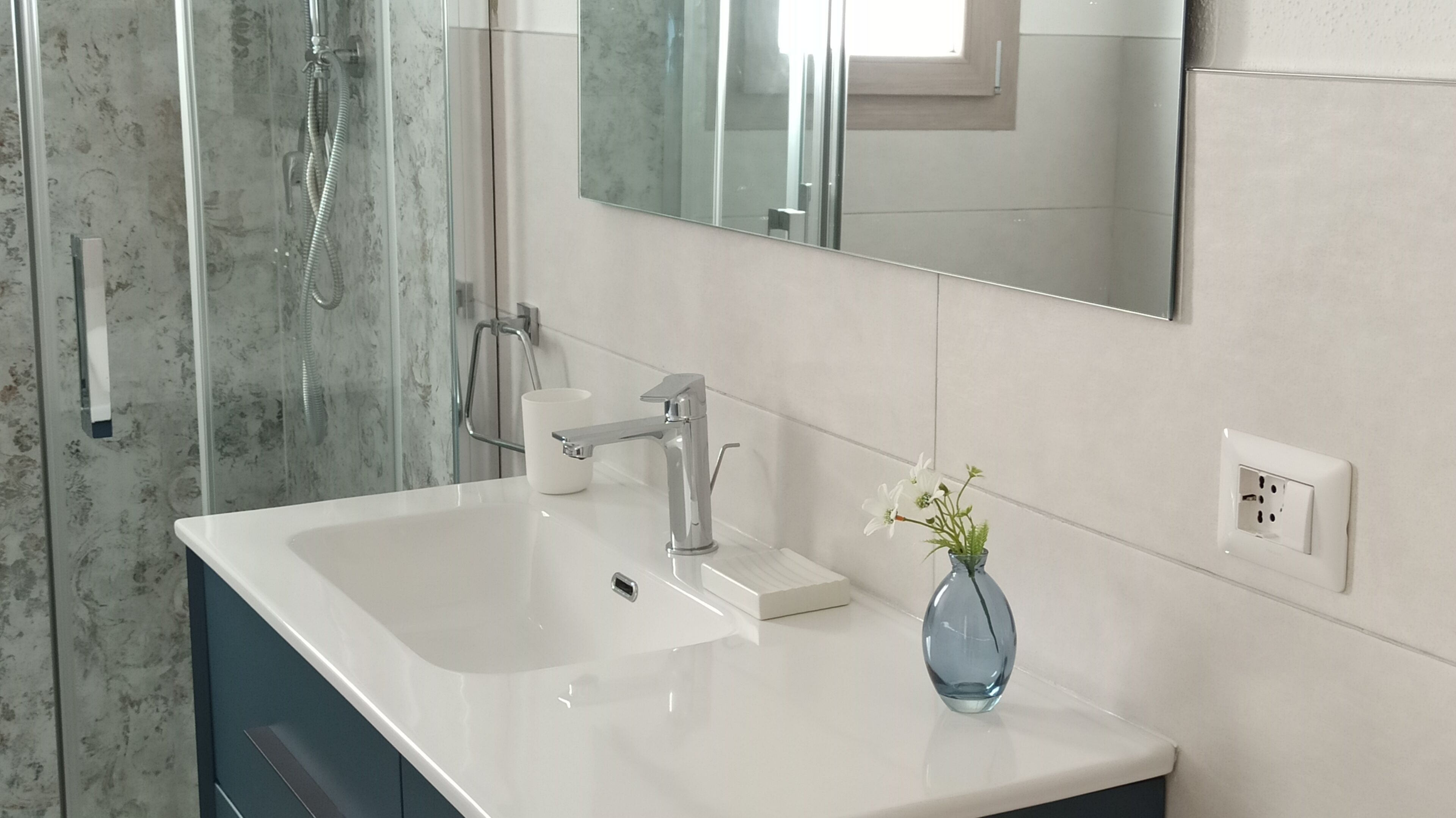 Doccia, asciugacapelli, bidet