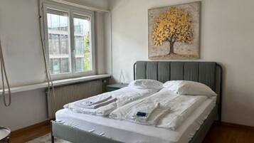 Bügeleisen/Bügelbrett, WLAN, Bettwäsche