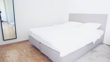 Fer et planche Ă repasser, Wi-Fi, draps fournis