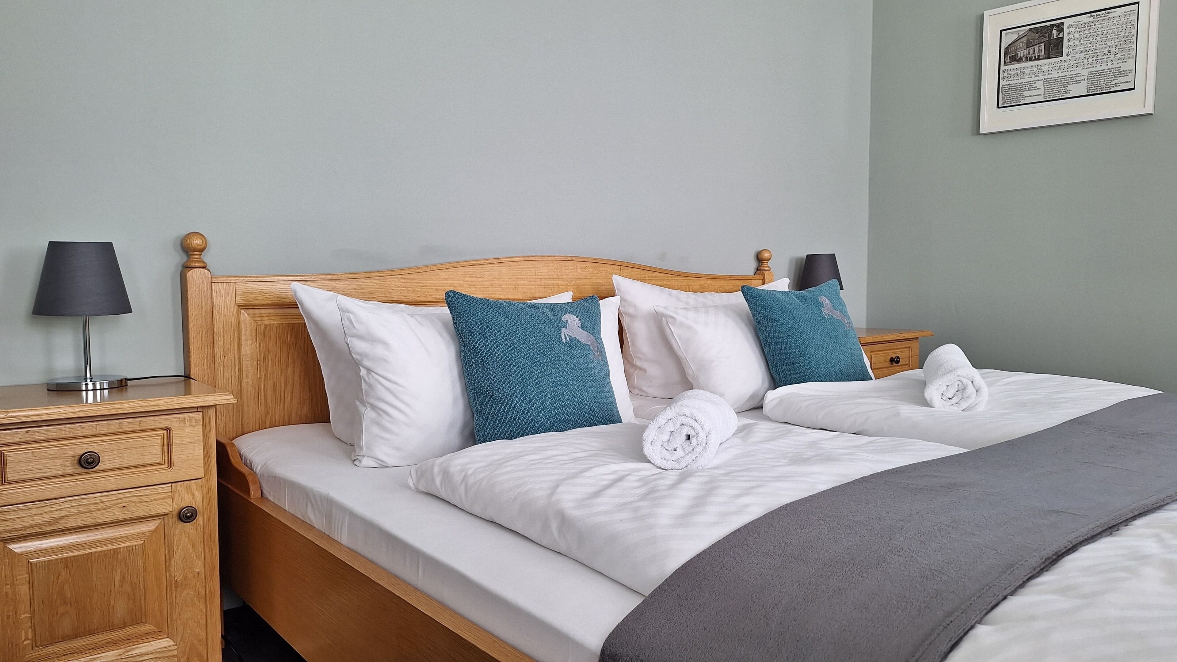 Free WiFi, bed sheets