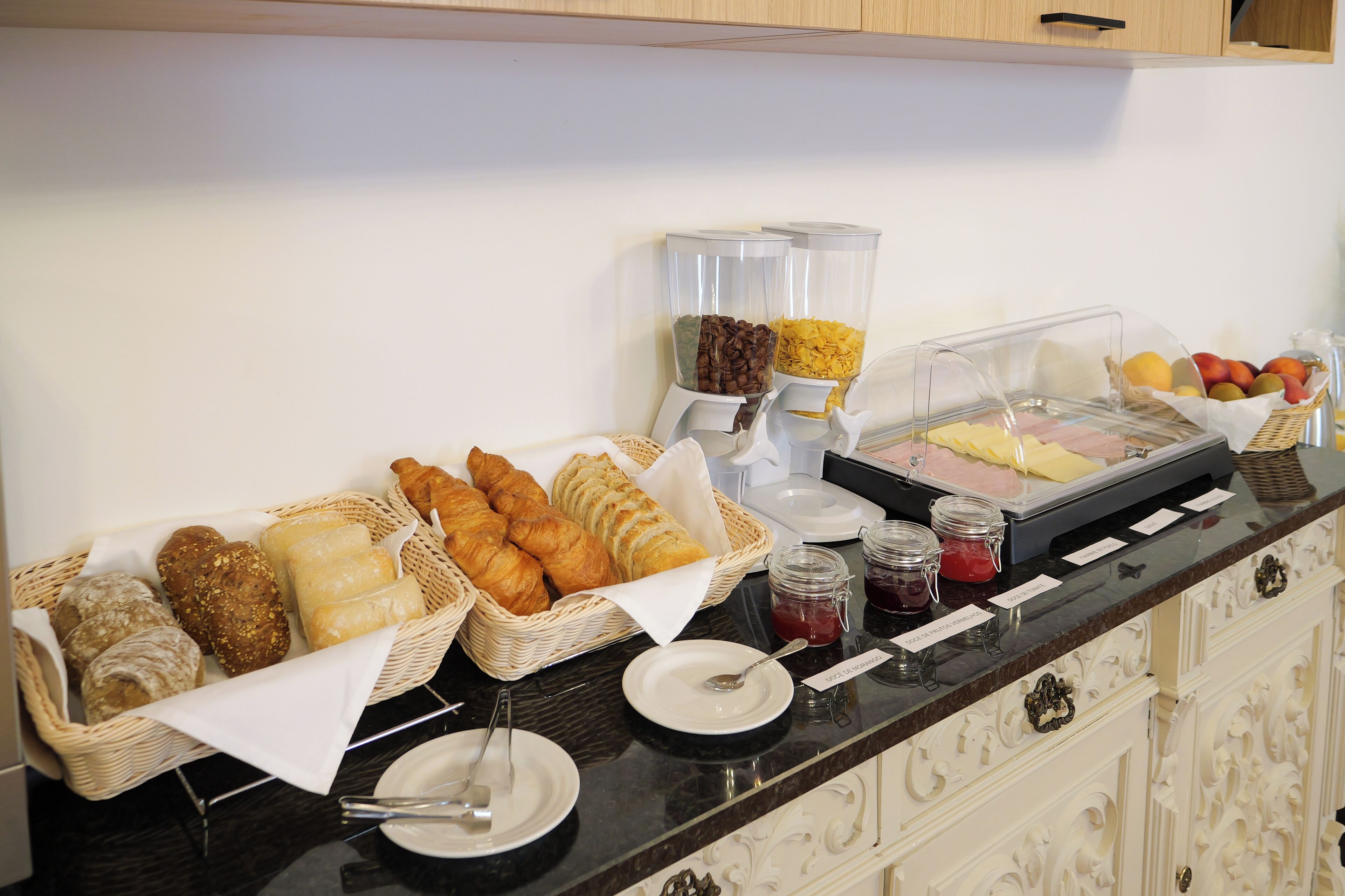 Desayuno buffet todos los días (con cargo)