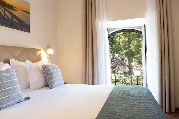 1 habitación, insonorización, wifi gratis y ropa de cama