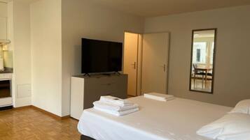 1 chambre, fer et planche Ă repasser, Wi-Fi, draps fournis