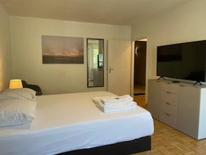 1 室のベッドルーム、アイロン / アイロン台、WiFi、ベッドシーツ