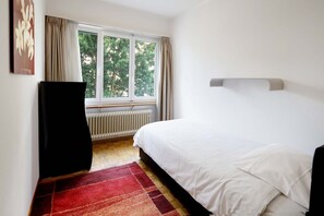 2 室のベッドルーム、アイロン / アイロン台、WiFi、ベッドシーツ