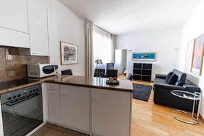 Plaque de cuisson, cafetière/bouilloire