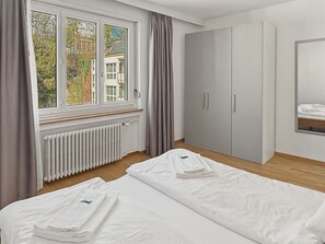 1 bedroom, iron/ironing board, WiFi, bed sheets - Executive 1BR flat, city center (Hammer 2) (Zürich)
