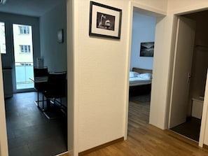 2 slaapkamers, een strijkplank/strijkijzer, wifi, beddengoed