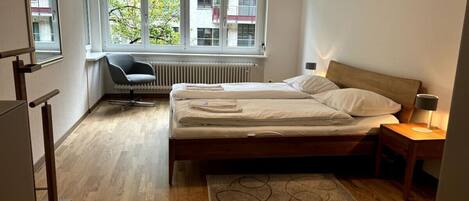 2 Schlafzimmer, Bügeleisen/Bügelbrett, WLAN, Bettwäsche