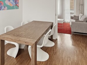 Unclassified image, 5 of 13, button