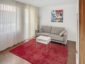 Unclassified image, 5 of 12, button