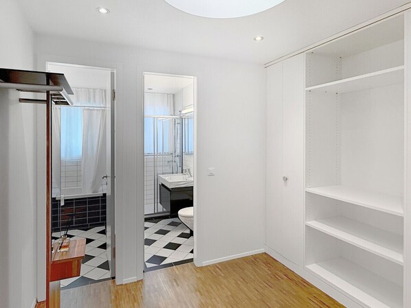 Unclassified image, 1 of 13, button