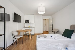 Desk, iron/ironing board, WiFi, bed sheets