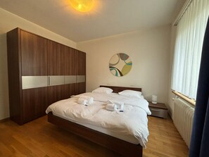 1 室のベッドルーム、アイロン / アイロン台、旅行用ベビーベッド、WiFi