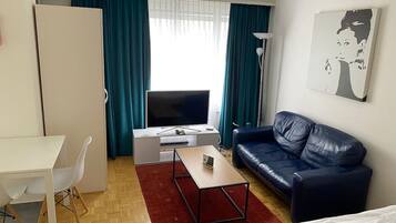 1 Schlafzimmer, Schreibtisch, Bügeleisen/Bügelbrett, WLAN