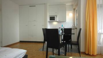 1 Schlafzimmer, Schreibtisch, Bügeleisen/Bügelbrett, WLAN