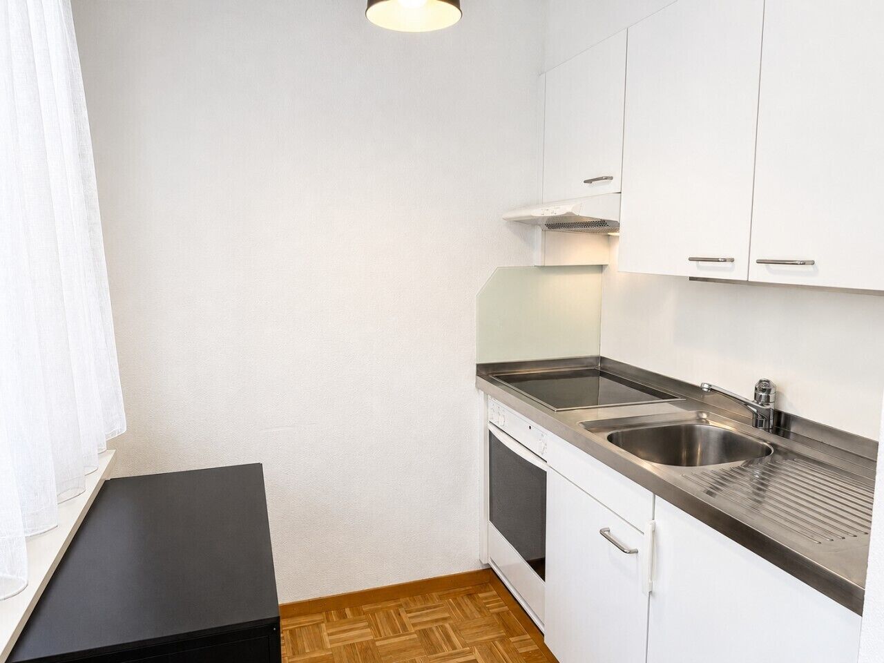 Placa de cocina, mesa de comedor
