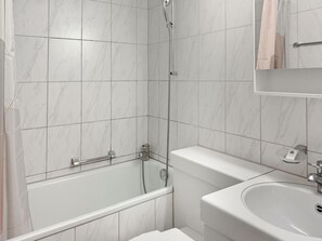 ヘアドライヤー、タオル