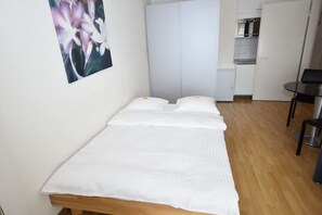 1 多间卧室、办公桌、熨斗/熨衣板、WiFi