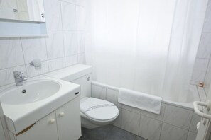 ヘアドライヤー、タオル