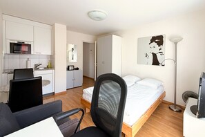 1 sovrum, skrivbord, strykjärn/strykbräda och wi-fi