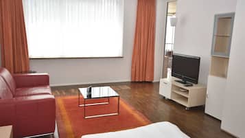 Schreibtisch, Bügeleisen/Bügelbrett, WLAN, Bettwäsche