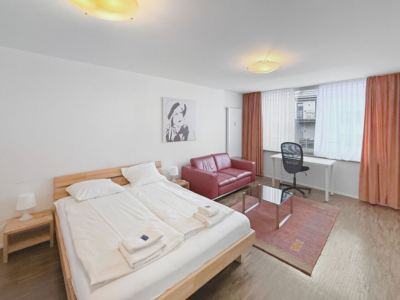 Schreibtisch, Bügeleisen/Bügelbrett, WLAN, Bettwäsche