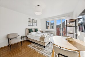 Bügeleisen/Bügelbrett, WLAN, Bettwäsche