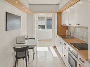 Fridge, microwave, oven, stovetop - Quiet 1BR in the city center (Hammer 4) (Zürich)