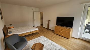 1 Schlafzimmer, Schreibtisch, Bügeleisen/Bügelbrett, WLAN