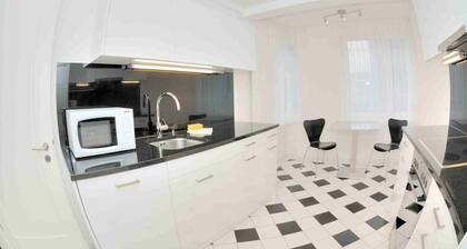 2BR near lake (Flower 23)