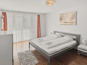 2 chambres, bureau, fer et planche à repasser, Wi-Fi