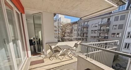 2BR near lake (Flower 23)
