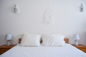 Iron/ironing board, free WiFi