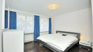 1 Schlafzimmer, Schreibtisch, Bügeleisen/Bügelbrett, WLAN