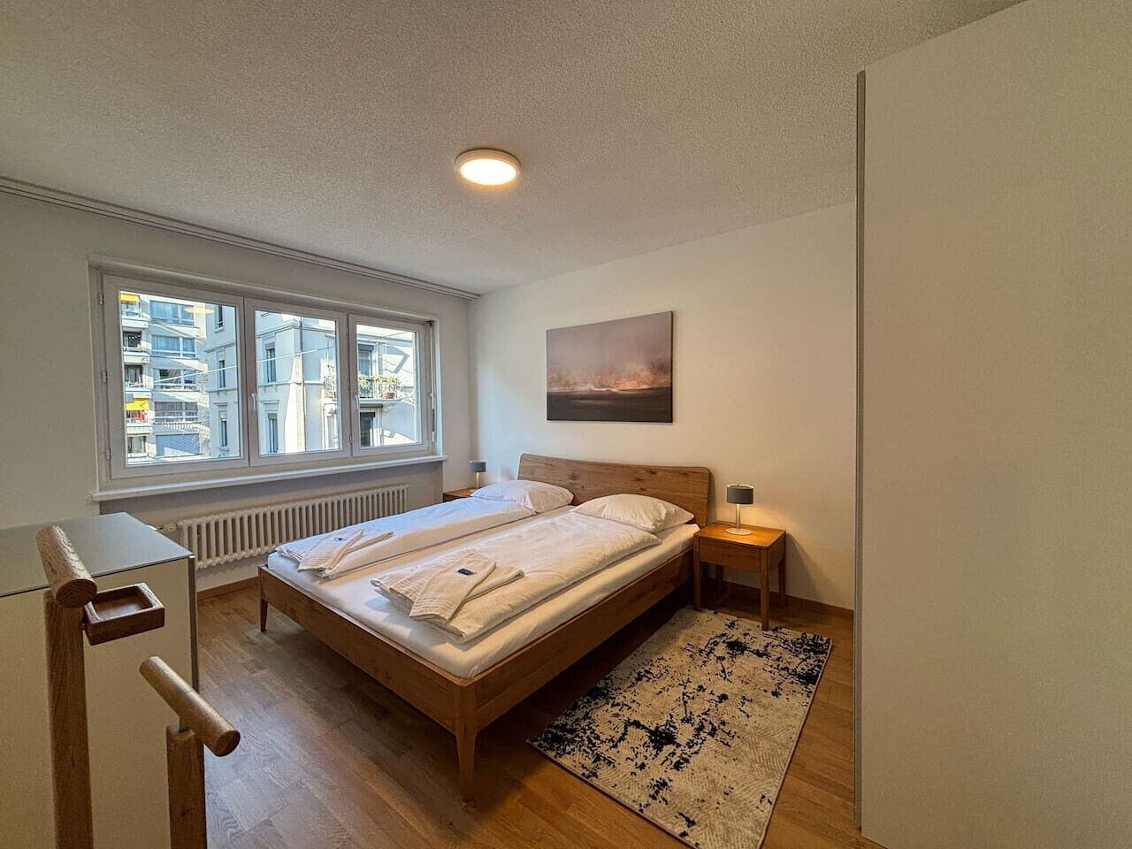 2 slaapkamers, een bureau, een strijkplank/strijkijzer, wifi