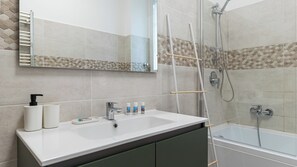 Hair dryer, bidet, towels