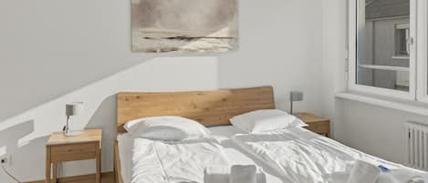 1 sovrum, skrivbord, strykjärn/strykbräda och wi-fi