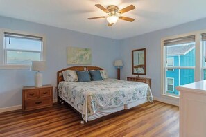 2 quartos, escrivaninha, Wi-Fi de cortesia, roupa de cama