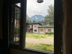Quarto casal conforto, vista para o pátio | Vista para o pátio