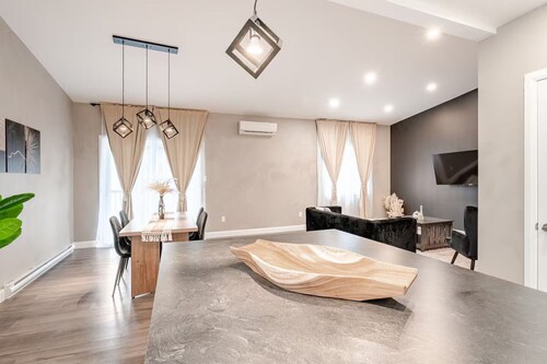 Bohemian Appartement 2-bedroom - Free Parking - Pet Friendly