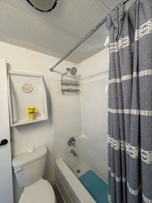 Towels, toilet paper