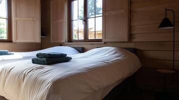 House | 2 bedrooms, bed sheets